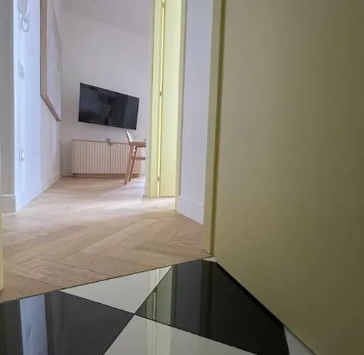 Ultra Stylish Modern Attic Daire *