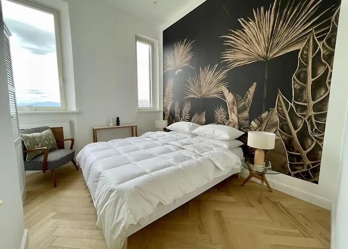 Ultra Stylish Modern Attic Daire