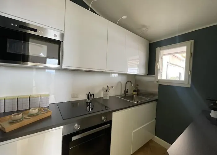 Daire Ultra Stylish Modern Attic